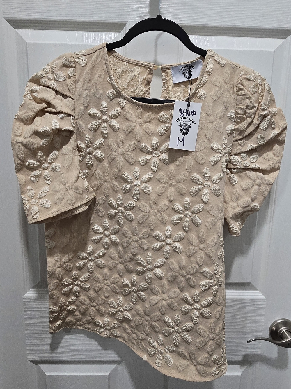 Textured Floral Embroidered Puff-Sleeve Blouse - Beige - Unknown Brand